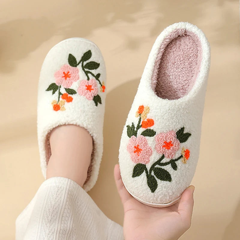 LUORA – Blomsterro Tofflor